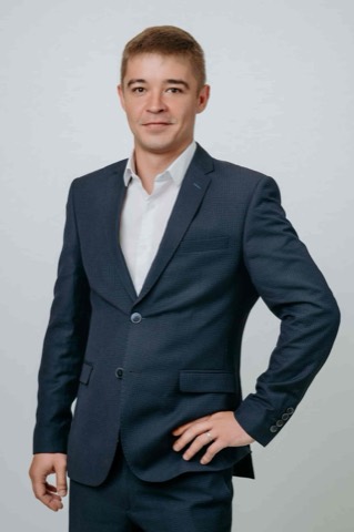 Александр Кирсанов